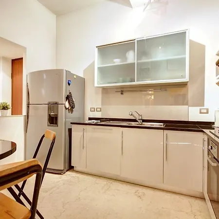 Apartament Algeri Mediolan