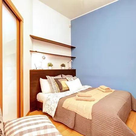 Algeri Apartament Mediolan